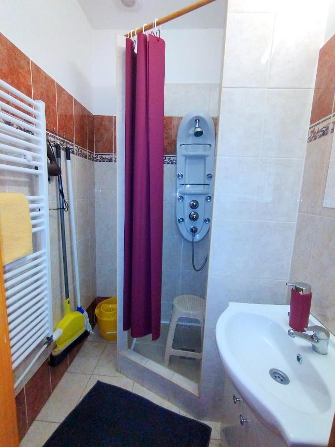 Burg Apartman Gyula Dış mekan fotoğraf