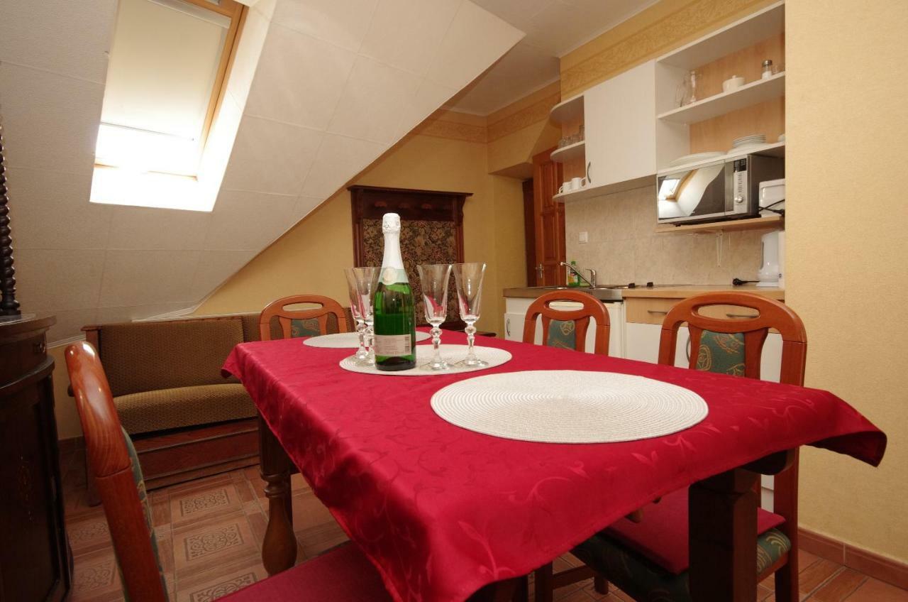 Burg Apartman Gyula Dış mekan fotoğraf