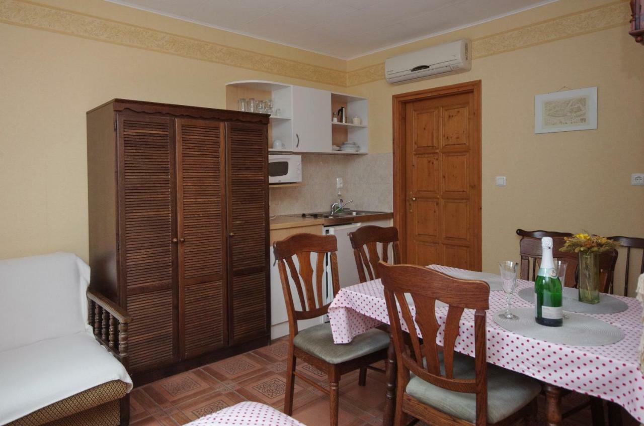 Burg Apartman Gyula Dış mekan fotoğraf