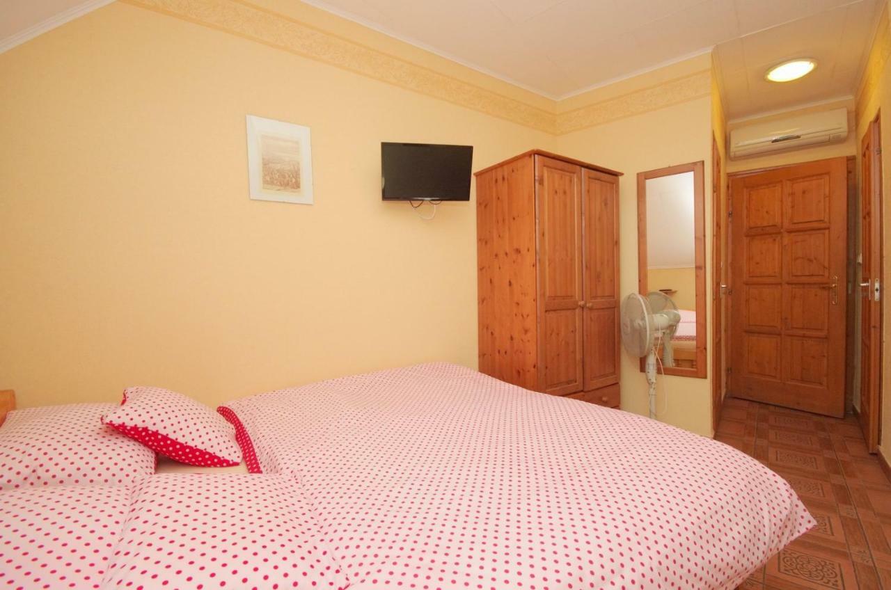 Burg Apartman Gyula Dış mekan fotoğraf